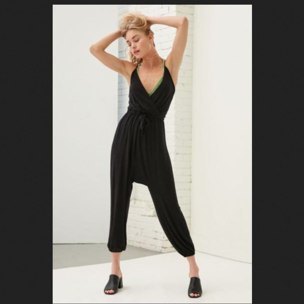 Wrap front Jumpsuit - Picture 4 of 6